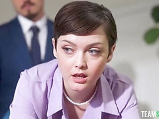 My Small Secretary Jade Valentine, Robby Echo